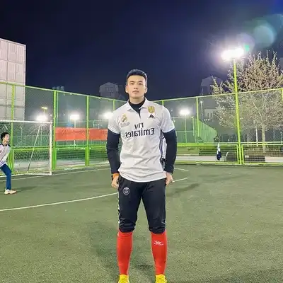 邹梓晨